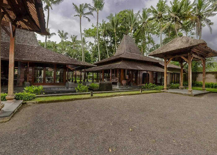 Puri Tupai Villa